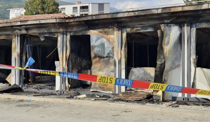 Zjarri në spitalin modular në Tetovë  Rasti kthehet në rigjykim   familjarët  para drejtësisë nuk janë fajtorët e vërtetë 