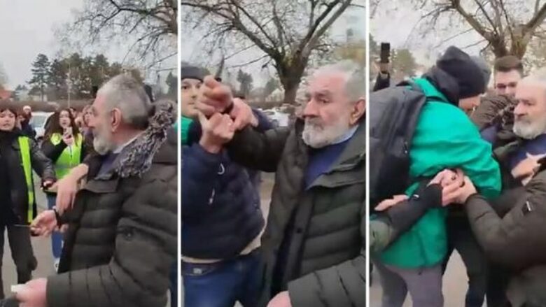 Protestat në Serbi  Një i moshuar tentoi të sulmonte me thikë një student në Novi Sad